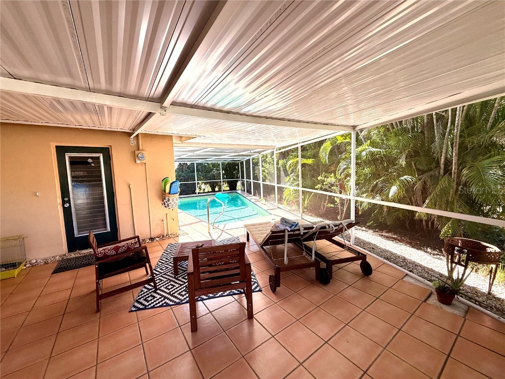 1721 Birchwood Street Sarasota FL 34231 A4669540 image8