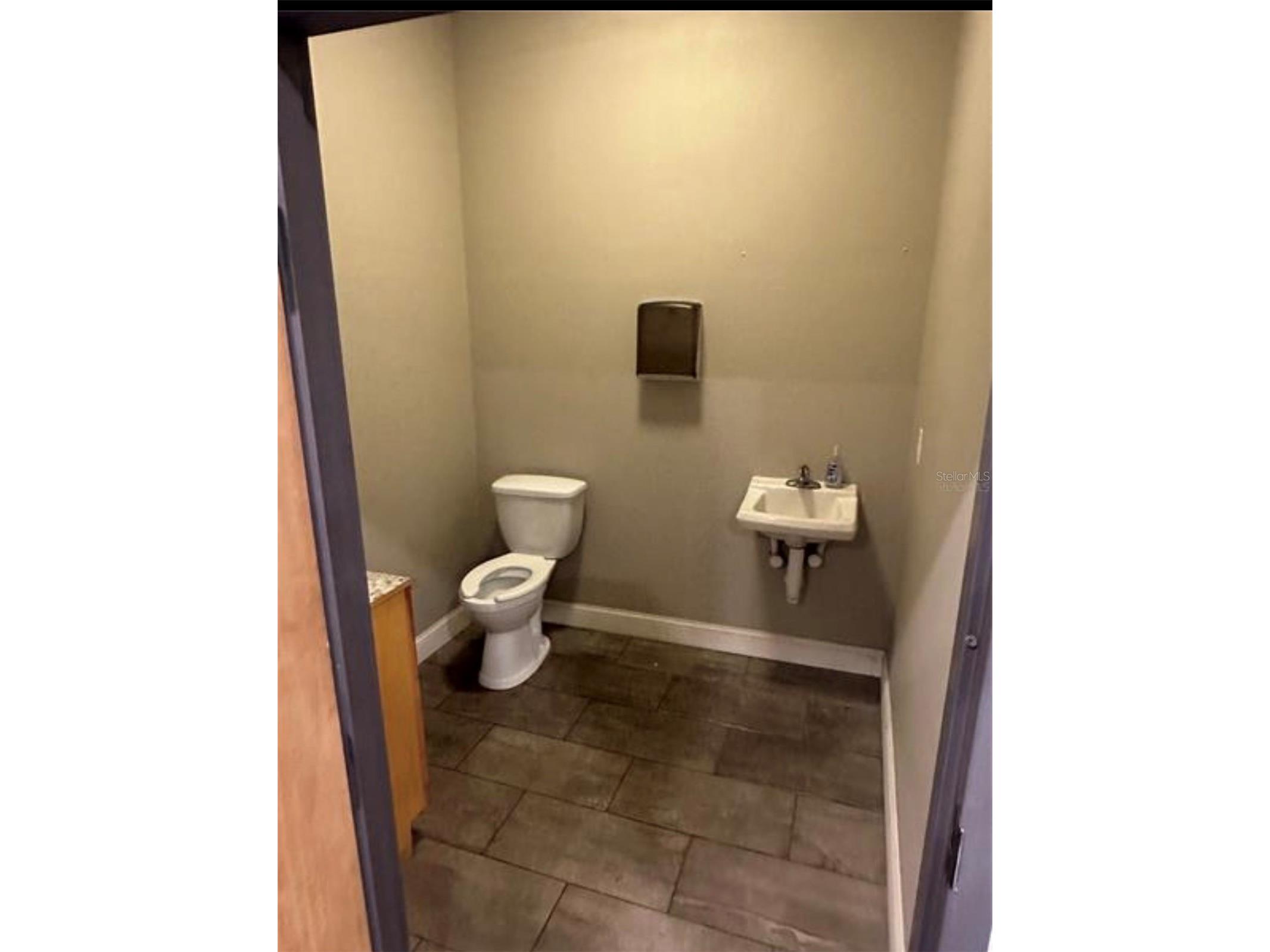 1721 Leesburg Commons Court Leesburg FL 34748 G5111193 image8