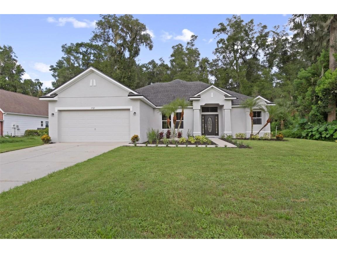 1721 N Clara Avenue Deland FL 32720 V4937562 image1