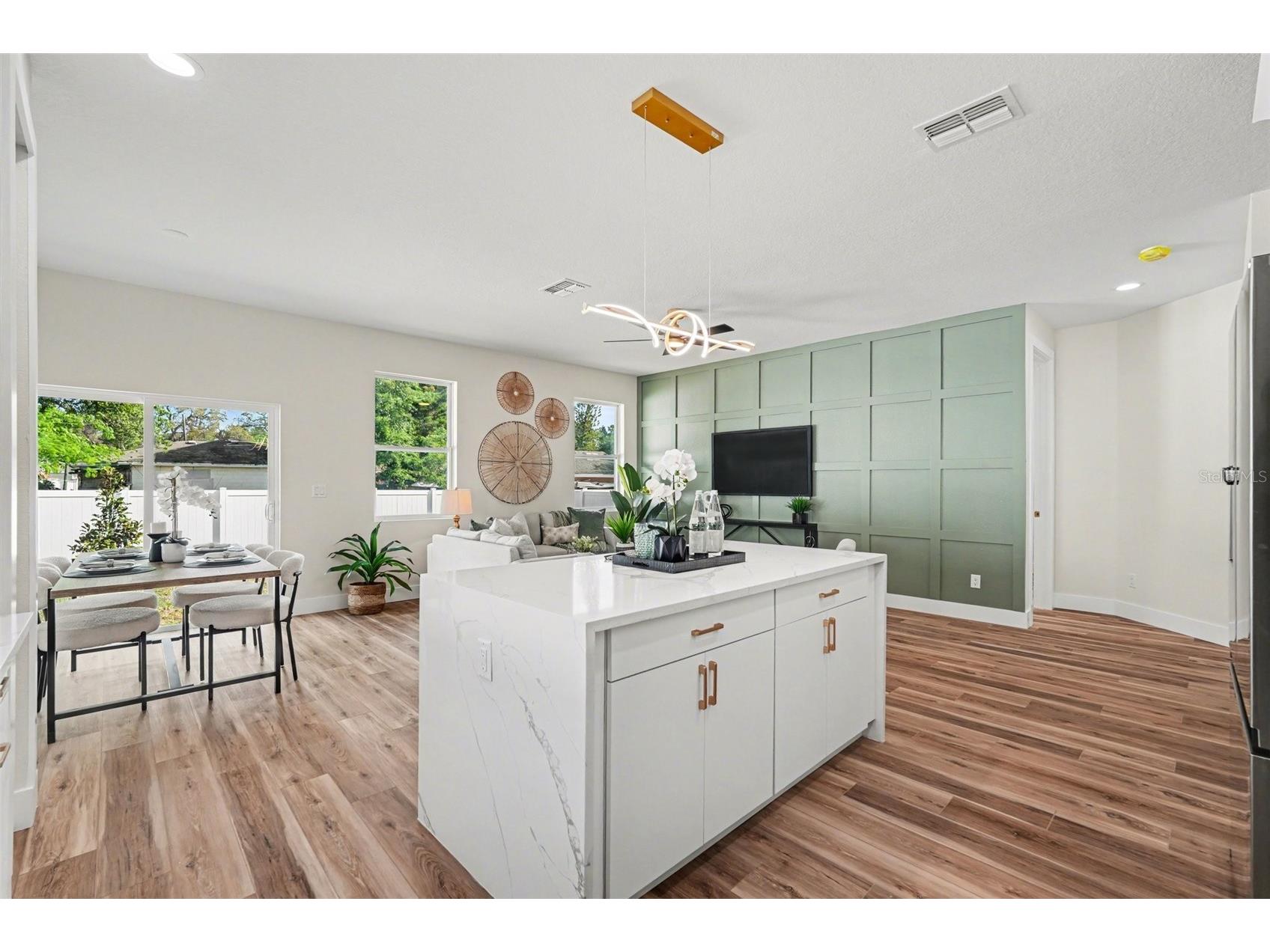 1721 W Perio Street Tampa FL 33612 TB8493066 image12