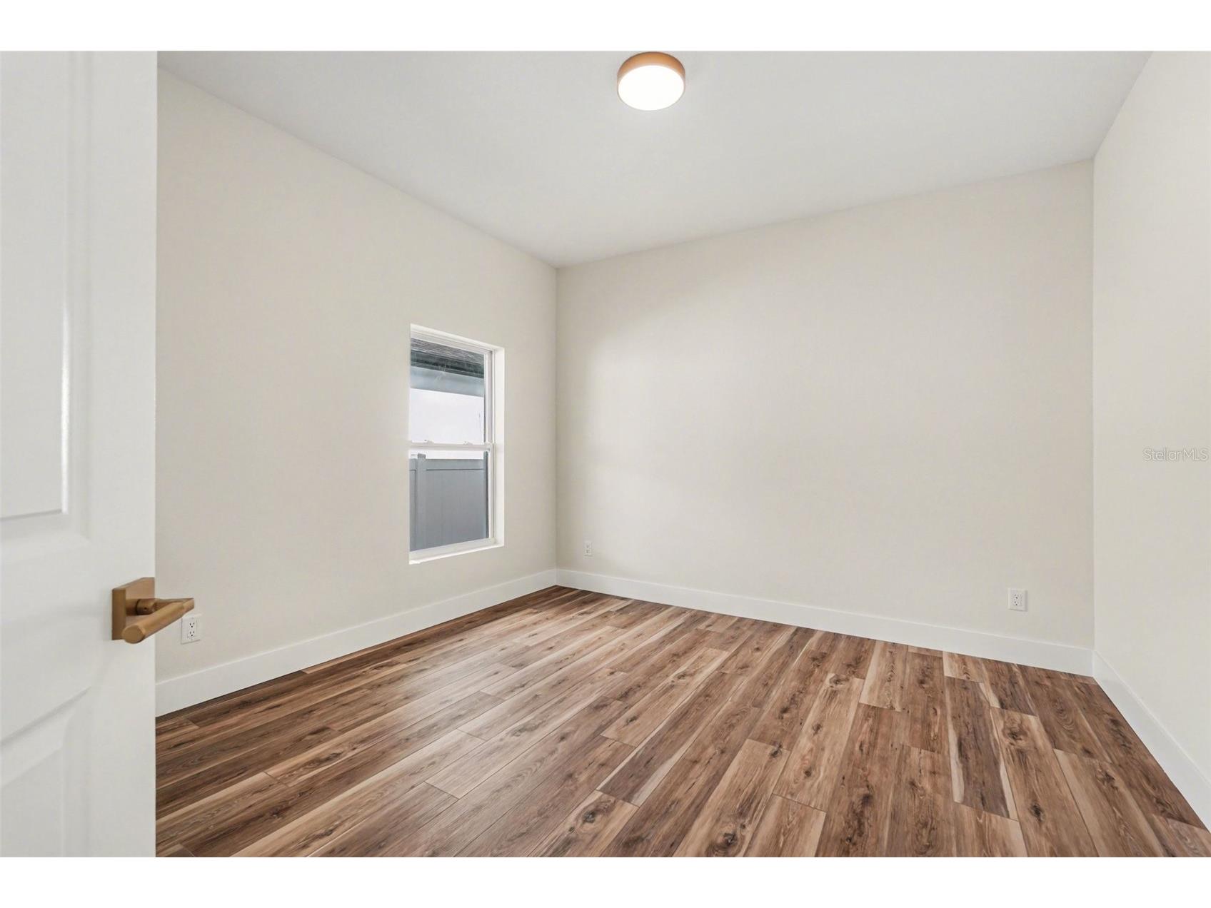 1721 W Perio Street Tampa FL 33612 TB8493066 image6