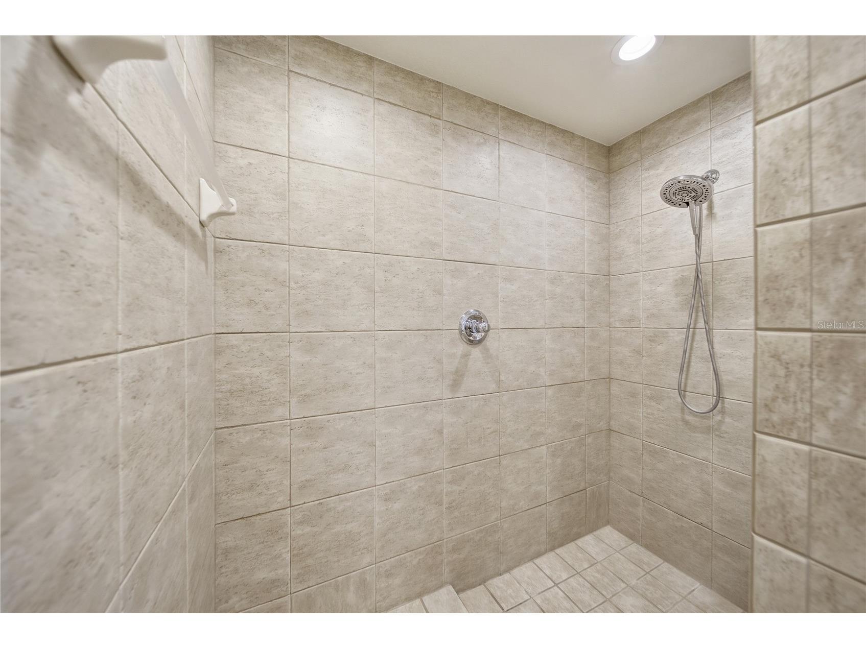 17210 Broadoak Drive Tampa FL 33647 TB8513440 image31
