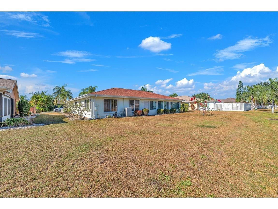 1722 Coco Palm Circle Sun City Center FL 33573 TB8444124 image6