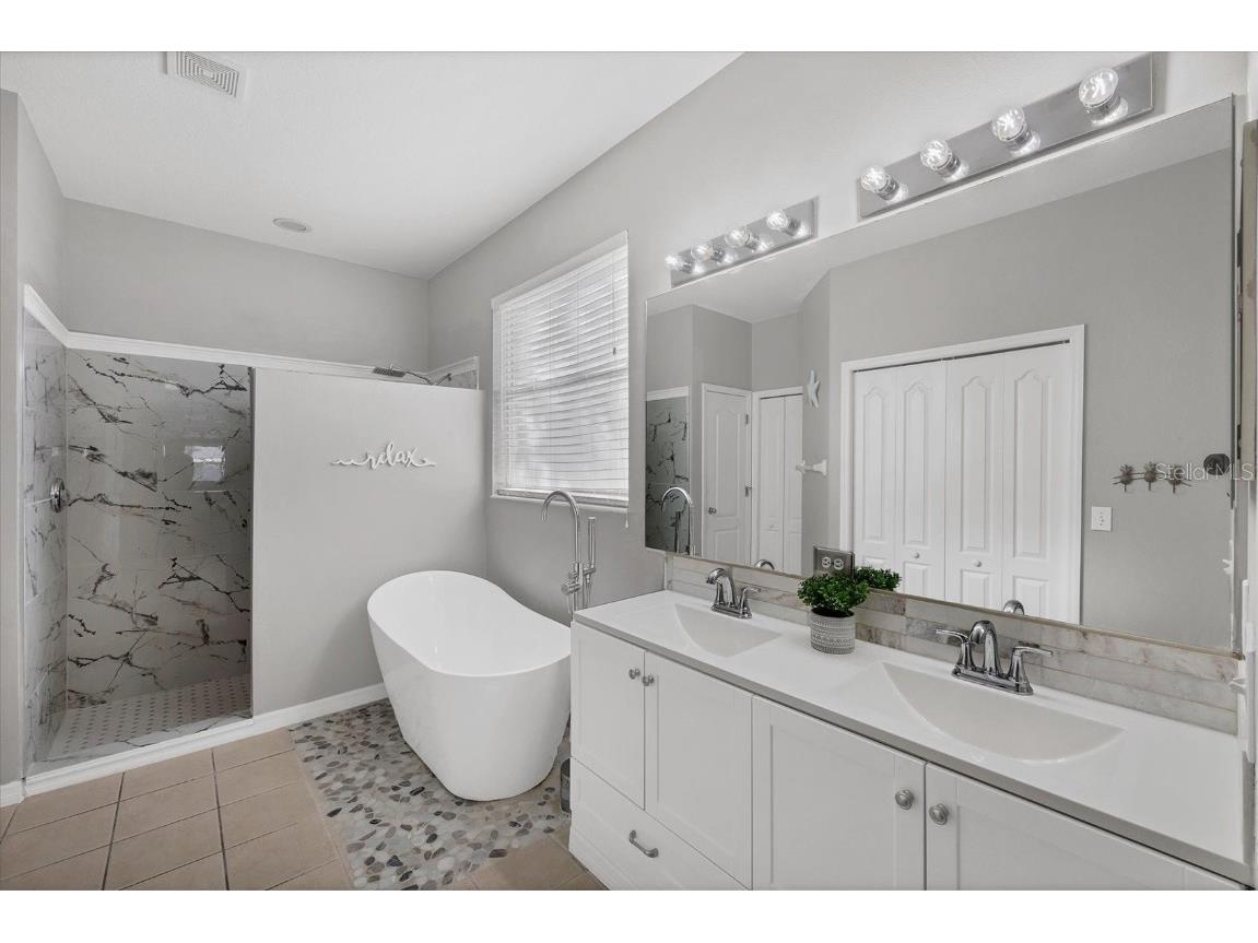 1722 Old Summerwood Boulevard Sarasota FL 34232 A4672375 image15