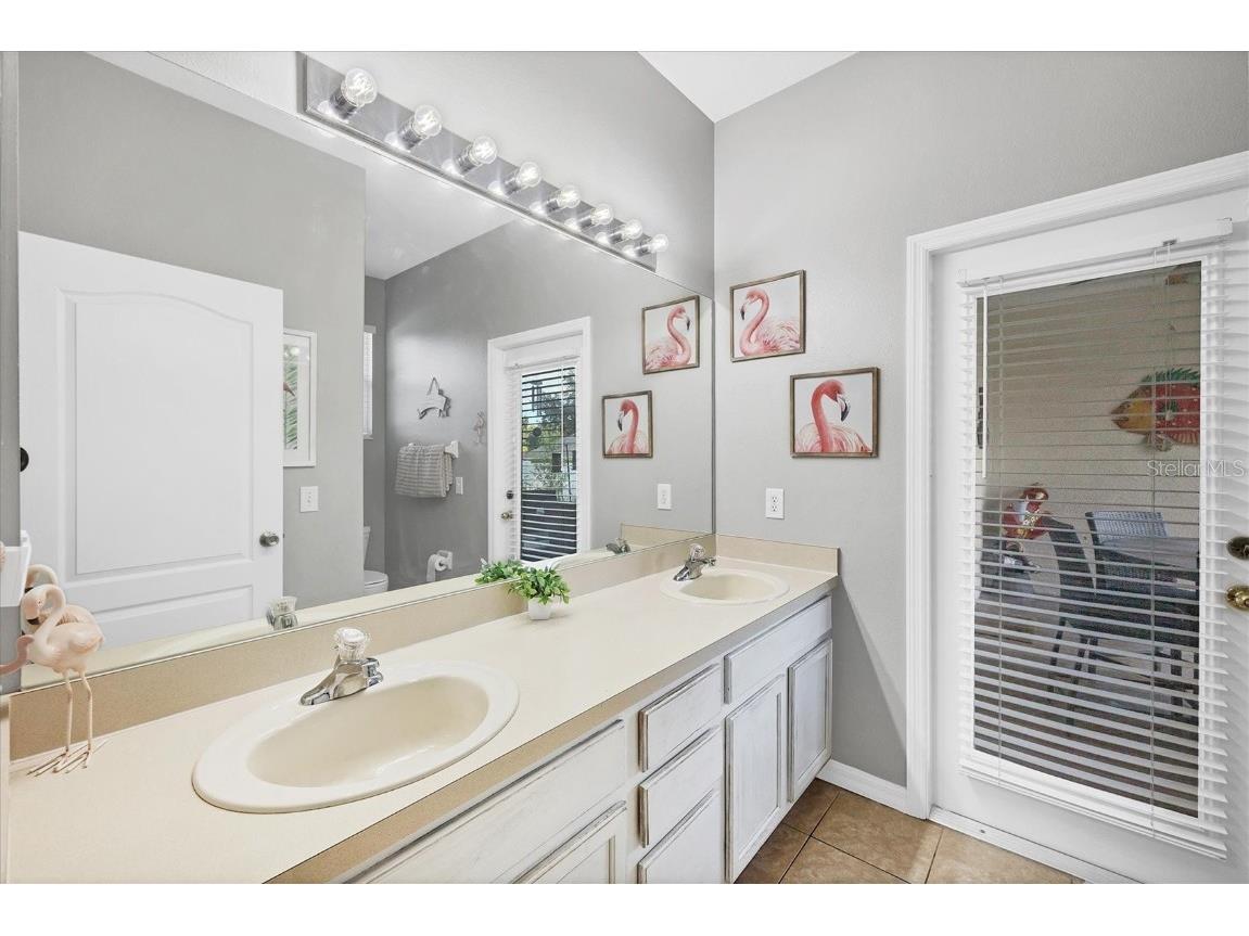 1722 Old Summerwood Boulevard Sarasota FL 34232 A4672375 image21