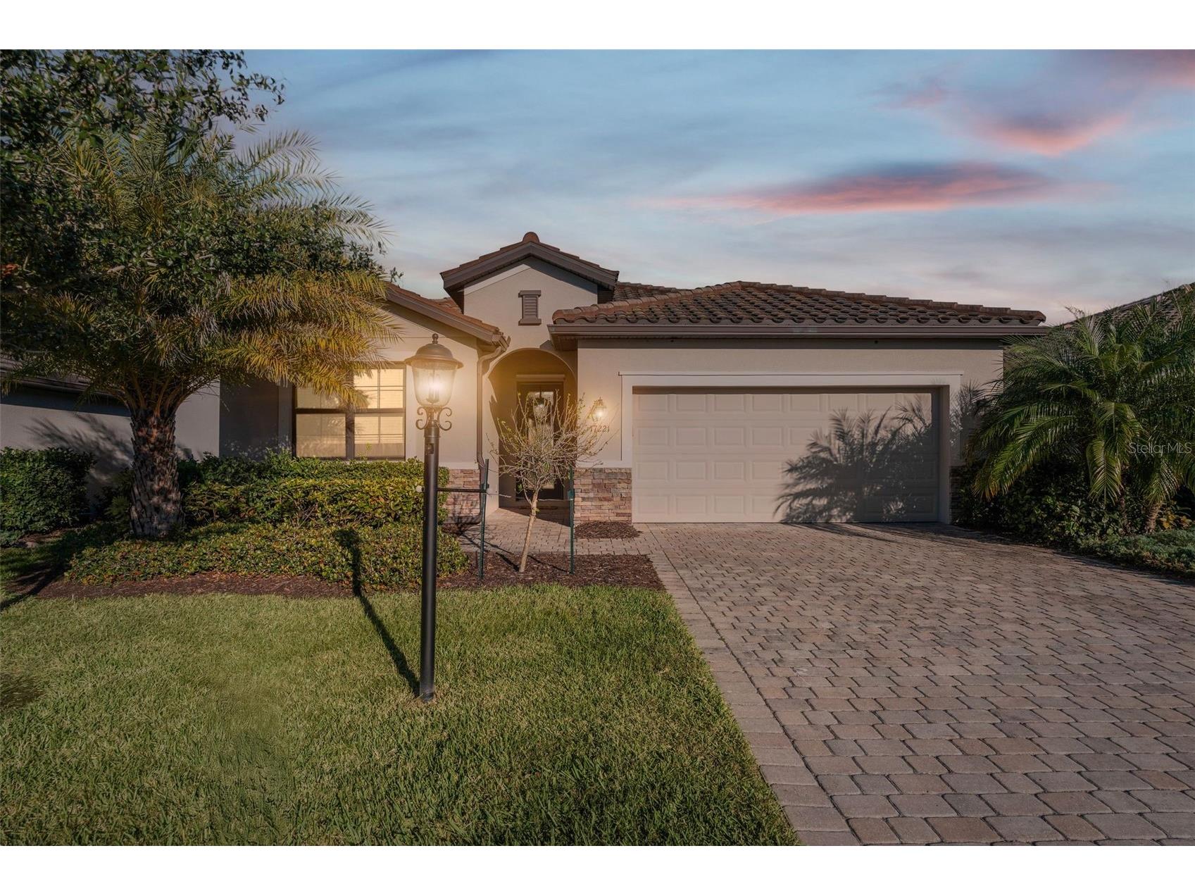 17221 Blue Ridge Place Lakewood Ranch FL 34211 A4670718 image1