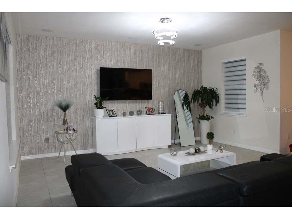 1723 Flourish Avenue Kissimmee FL 34744 O6410022 image3