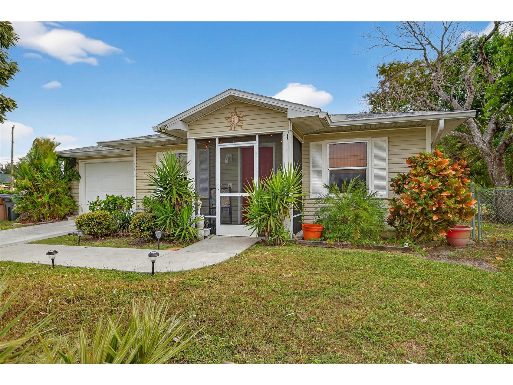 1723 NE 1st Place Cape Coral FL 33909 C7516889 image1