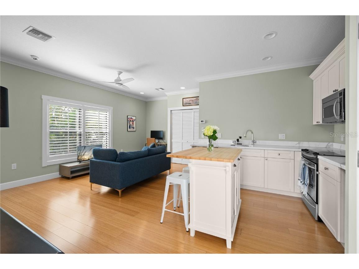 1723 Oak Street Sarasota FL 34236 A4671825 image26