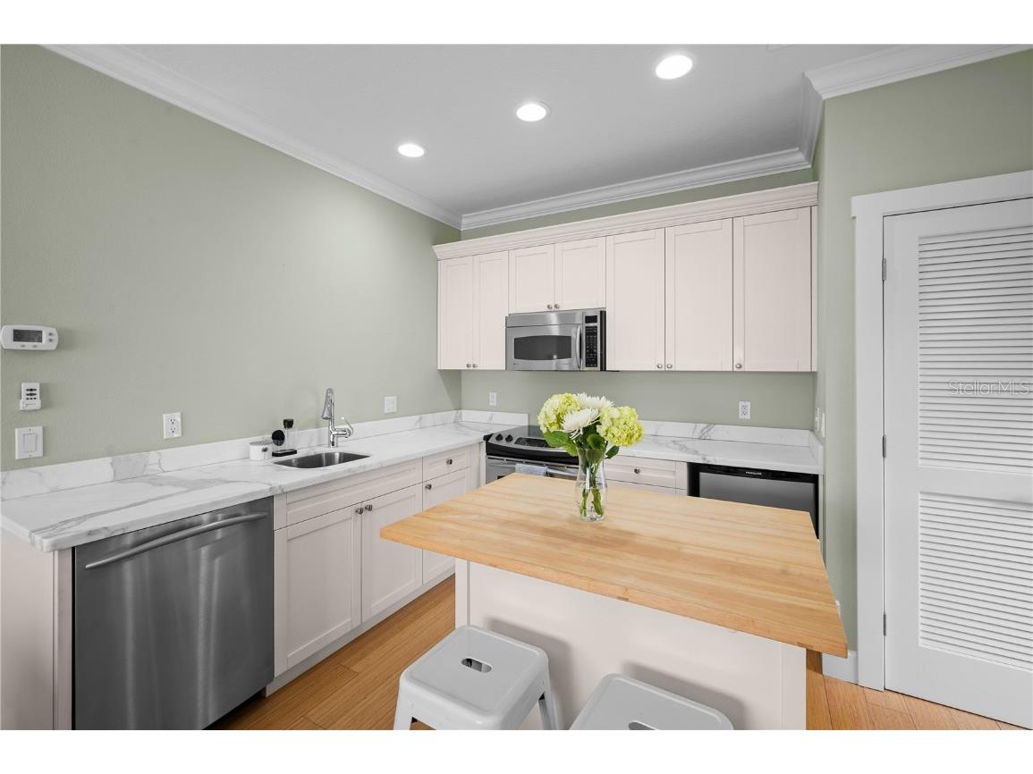 1723 Oak Street Sarasota FL 34236 A4671825 image27