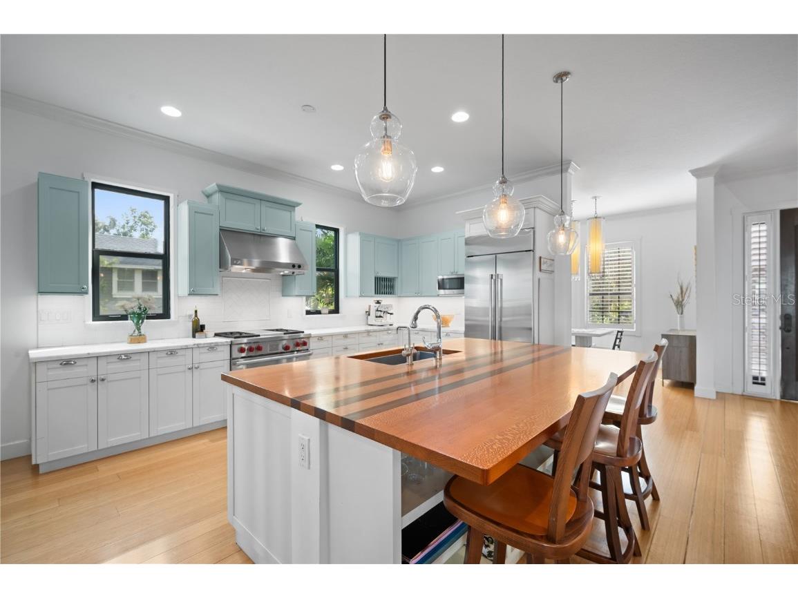 1723 Oak Street Sarasota FL 34236 A4671825 image3