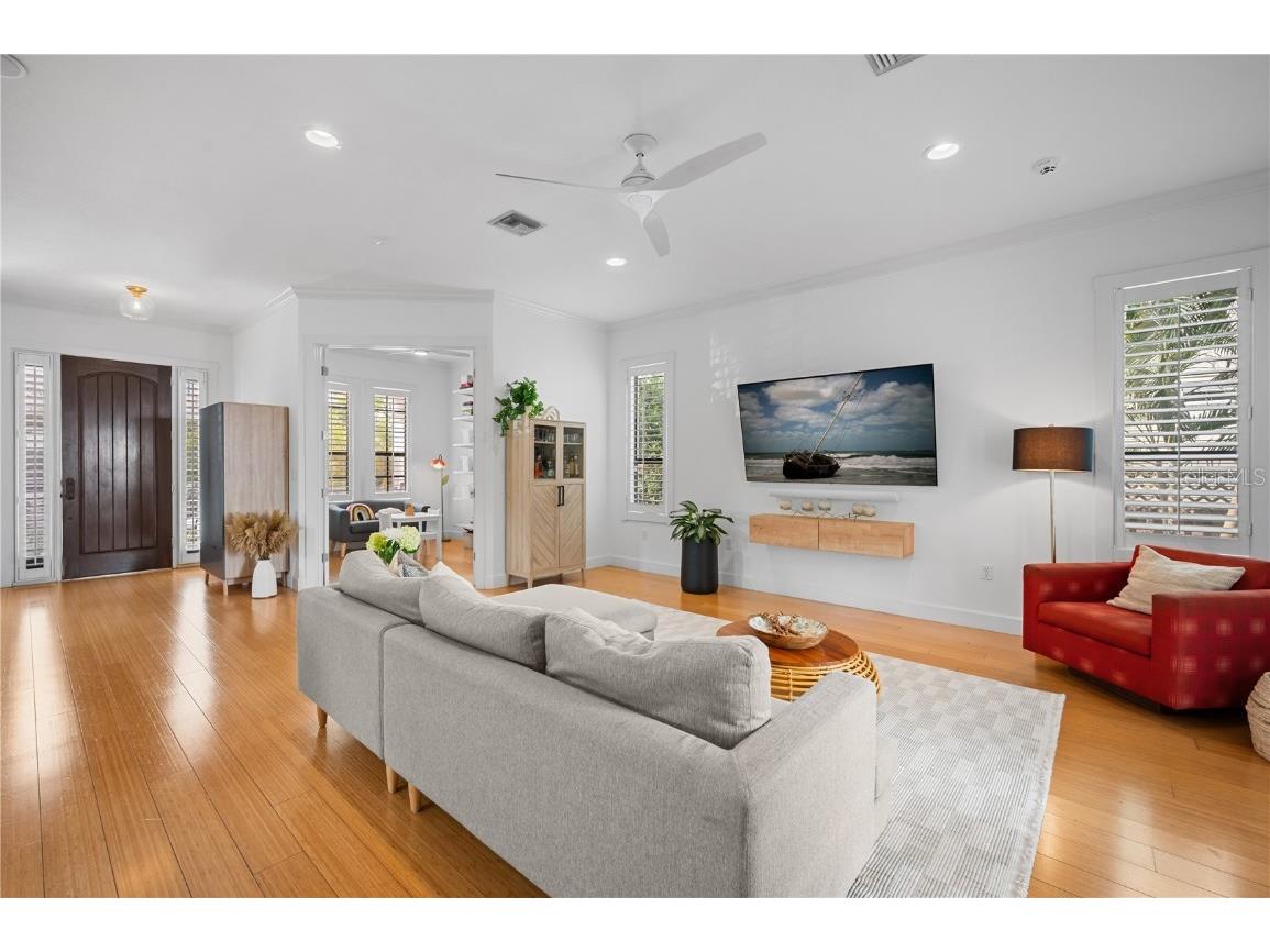 1723 Oak Street Sarasota FL 34236 A4671825 image8