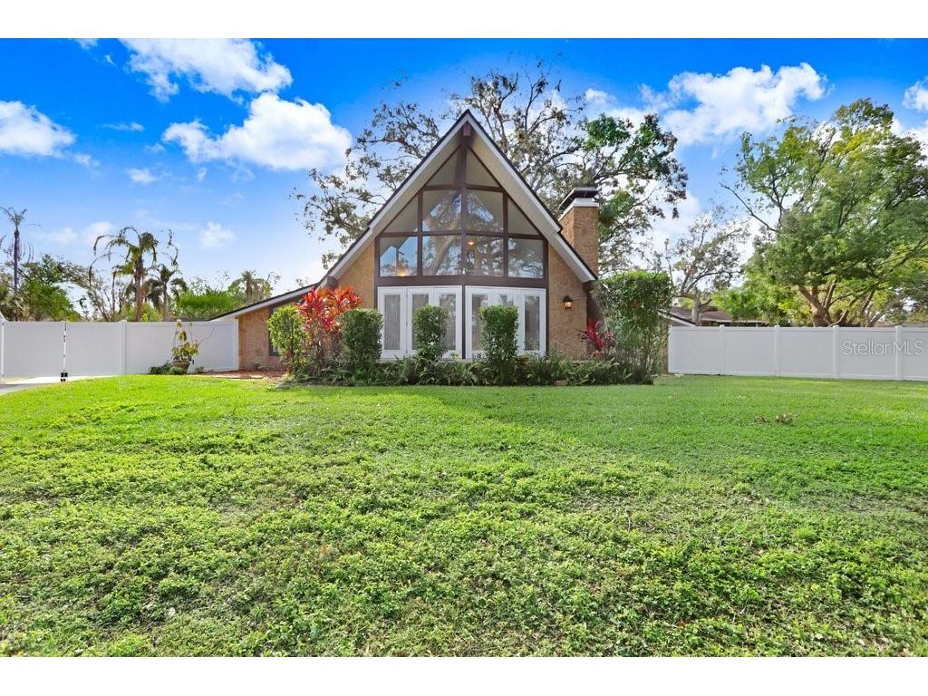 1723 Silverwood Drive Brandon FL 33510 TB8334411 image1