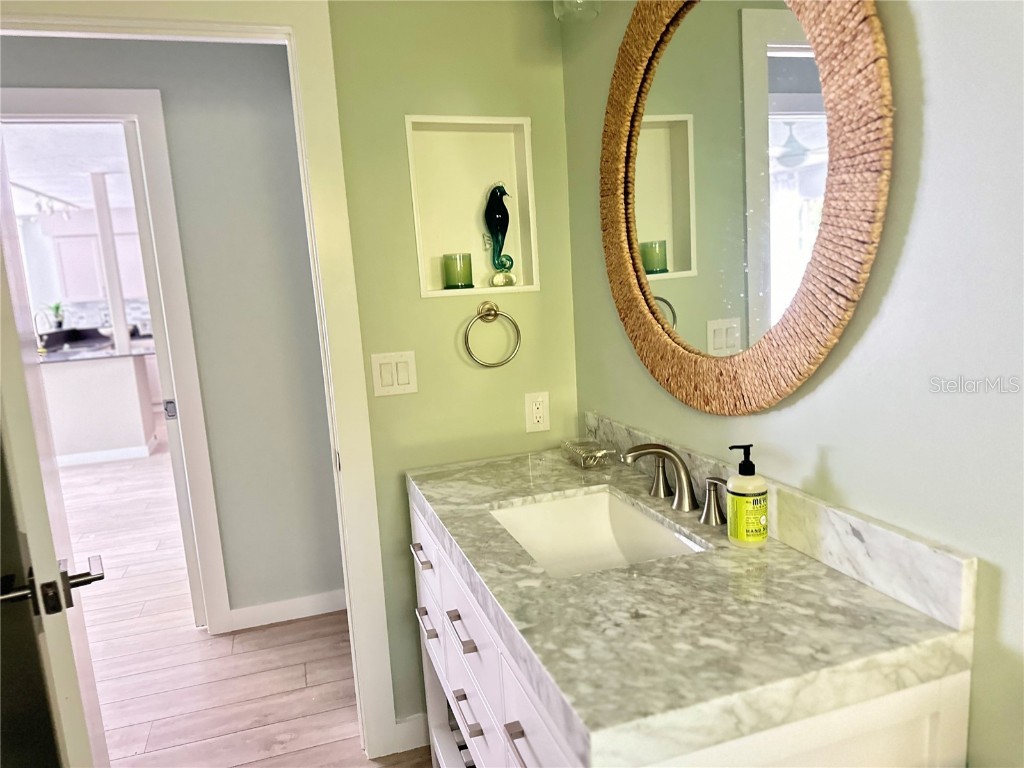 1723 Stanford Lane Sarasota FL 34231 - AQUALANE CANAL -SARASOTA BAY A4610649 image22