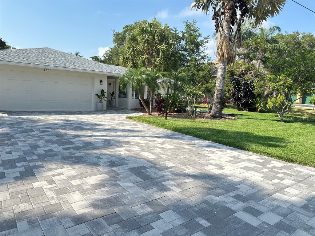 1723 Stanford Lane Sarasota FL 34231 - AQUALANE CANAL -SARASOTA BAY A4610649 image50