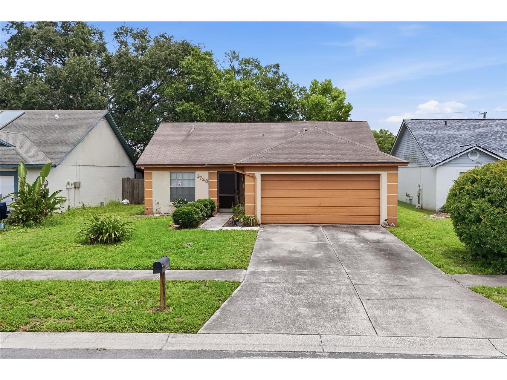 1723 Tarah Trace Drive Brandon FL 33510 TB8517974 image1