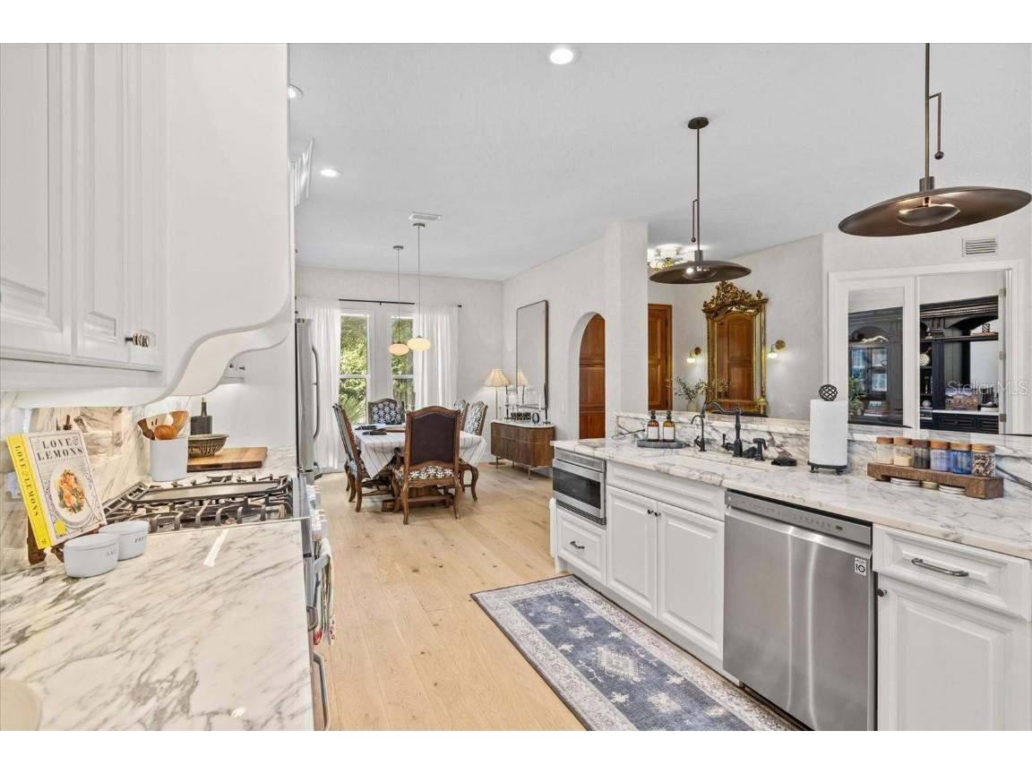 1724 Cherry Lane Sarasota FL 34236 A4668989 image12