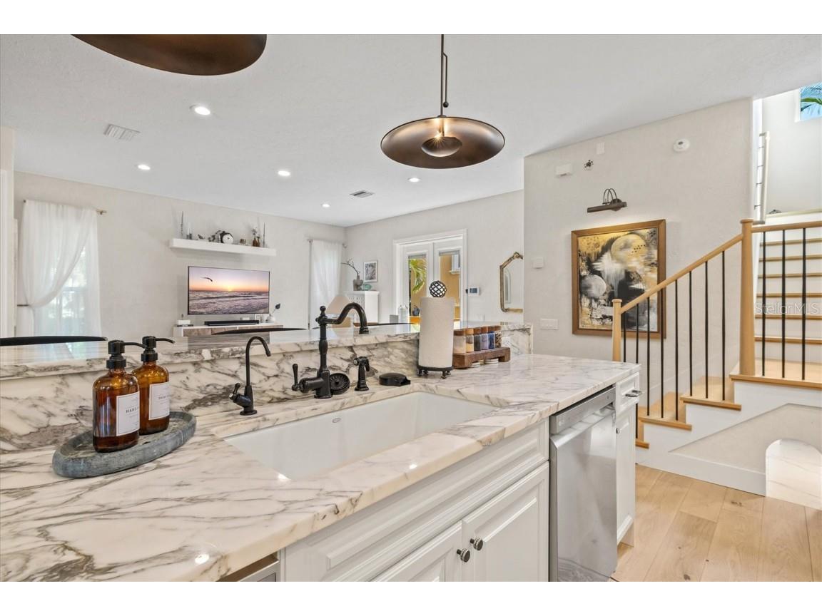 1724 Cherry Lane Sarasota FL 34236 A4668989 image13