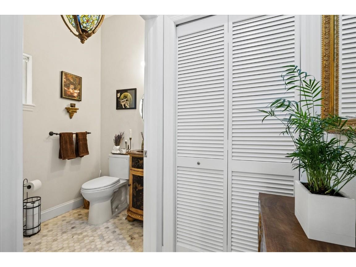 1724 Cherry Lane Sarasota FL 34236 A4668989 image22