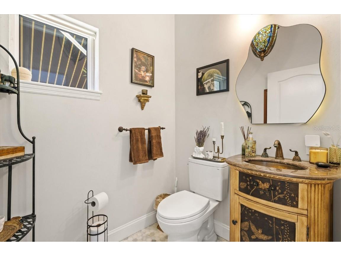 1724 Cherry Lane Sarasota FL 34236 A4668989 image23