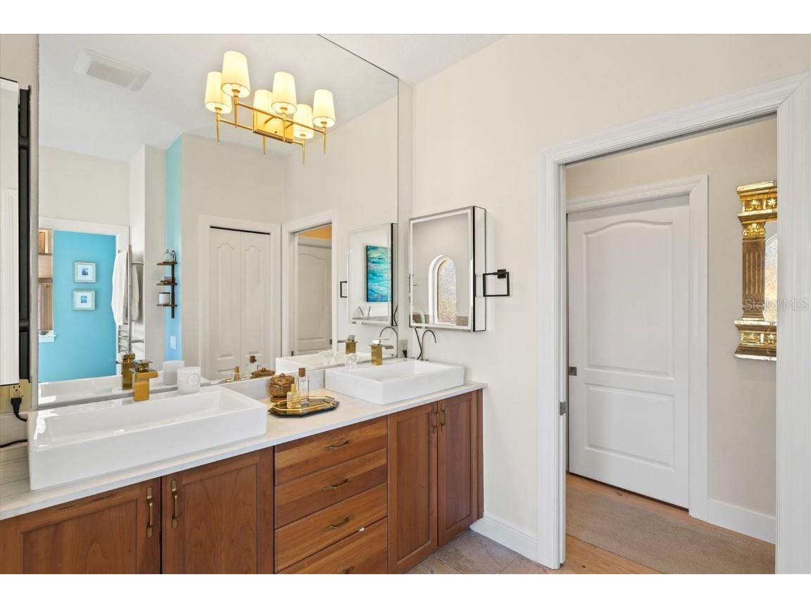 1724 Cherry Lane Sarasota FL 34236 A4668989 image29