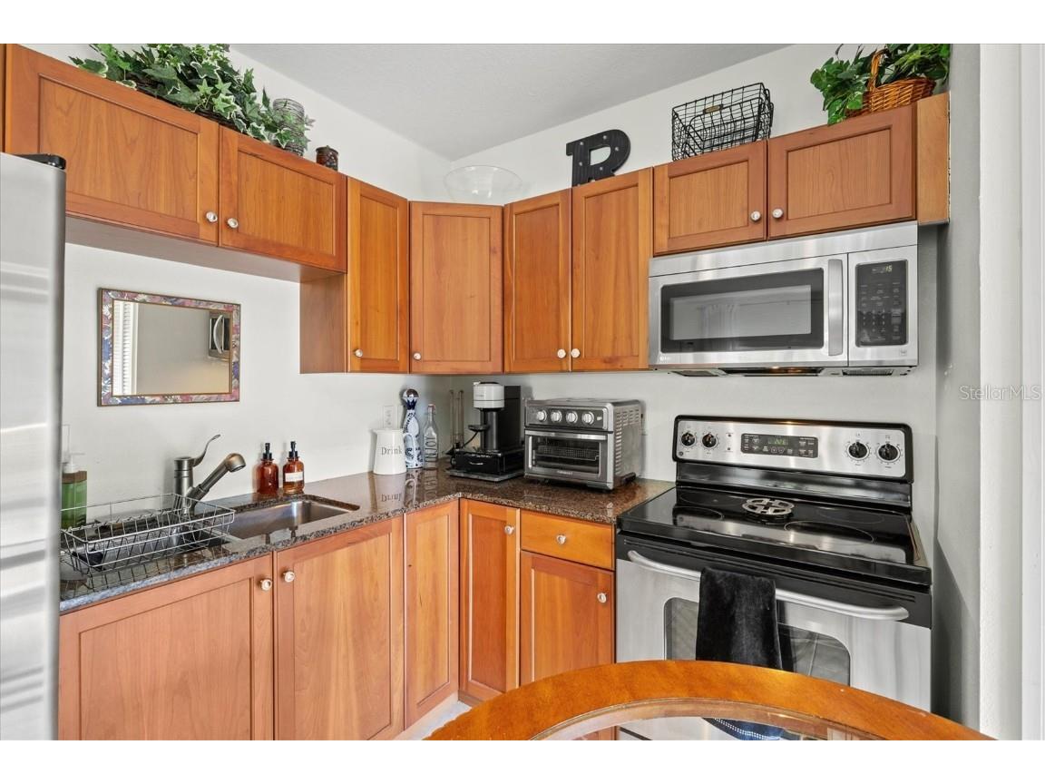 1724 Cherry Lane Sarasota FL 34236 A4668989 image36