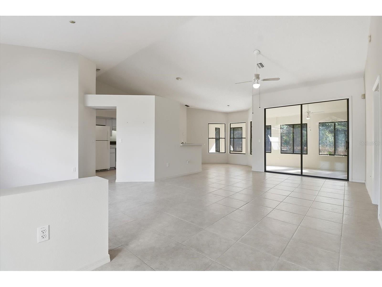 1724 E Mckinley Street Hernando FL 34442 TB8469705 image2