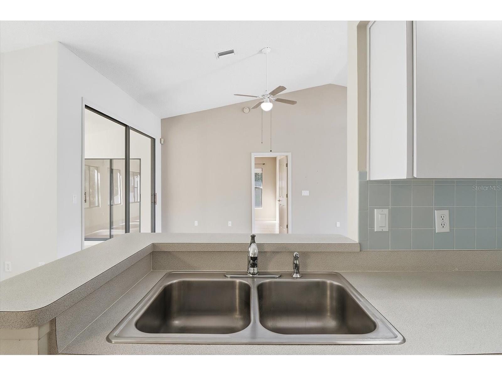 1724 E Mckinley Street Hernando FL 34442 TB8469705 image21