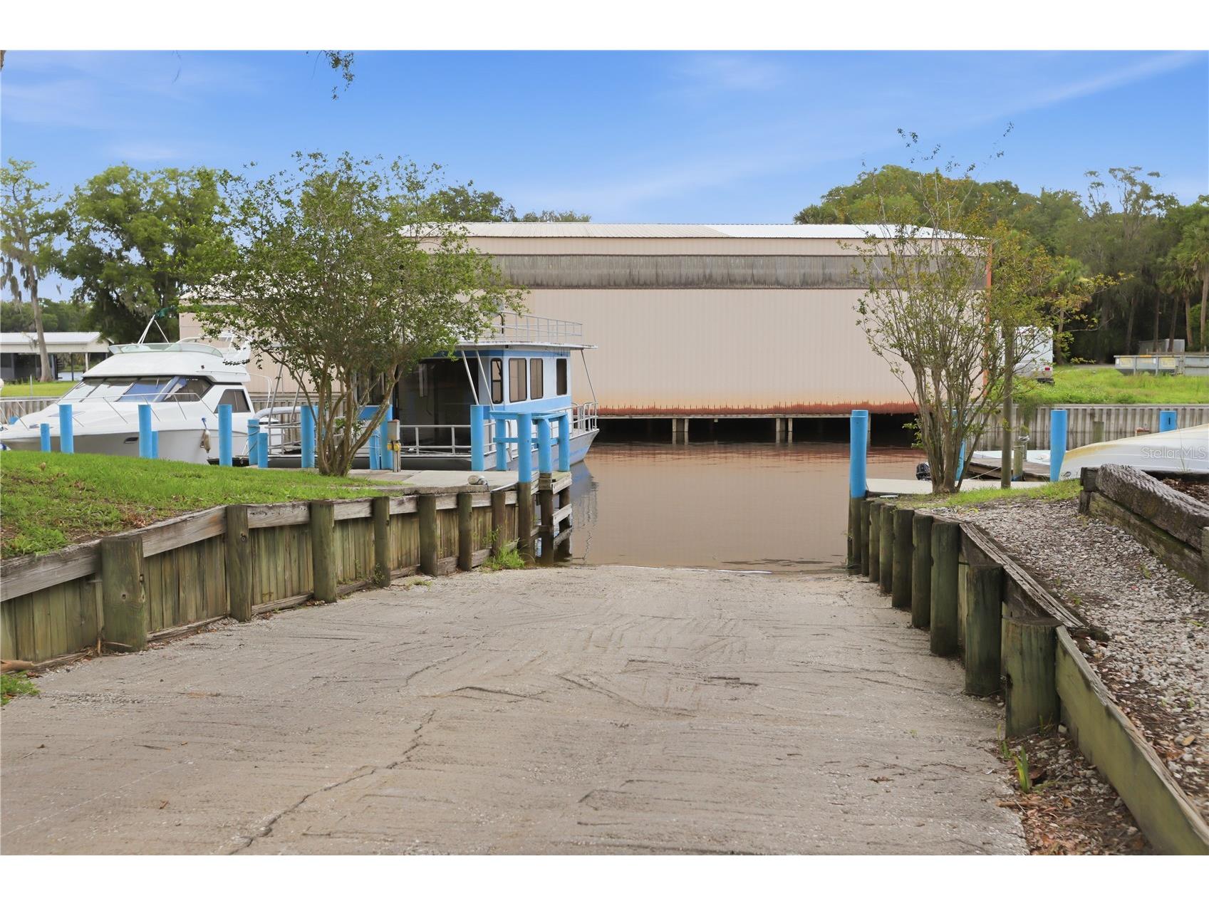 1724 Santiago Street Deland FL 32720 - LAKE BERESFORD V4949176 image39