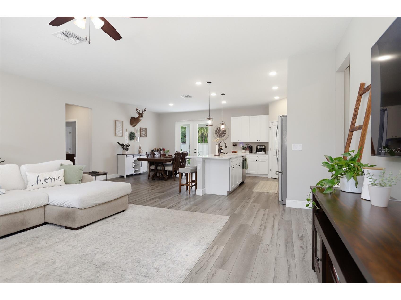 1724 Santiago Street Deland FL 32720 - LAKE BERESFORD V4949176 image9