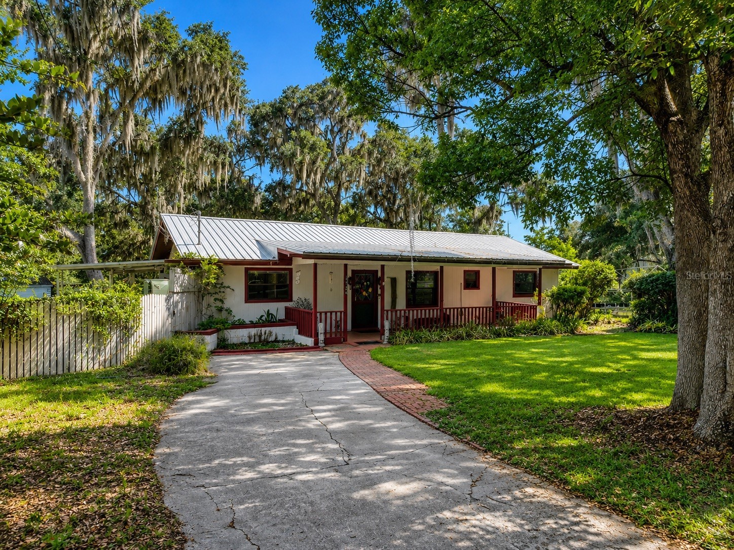 1724 SE 164th Circle Ocklawaha FL 32179 G5112964 image1