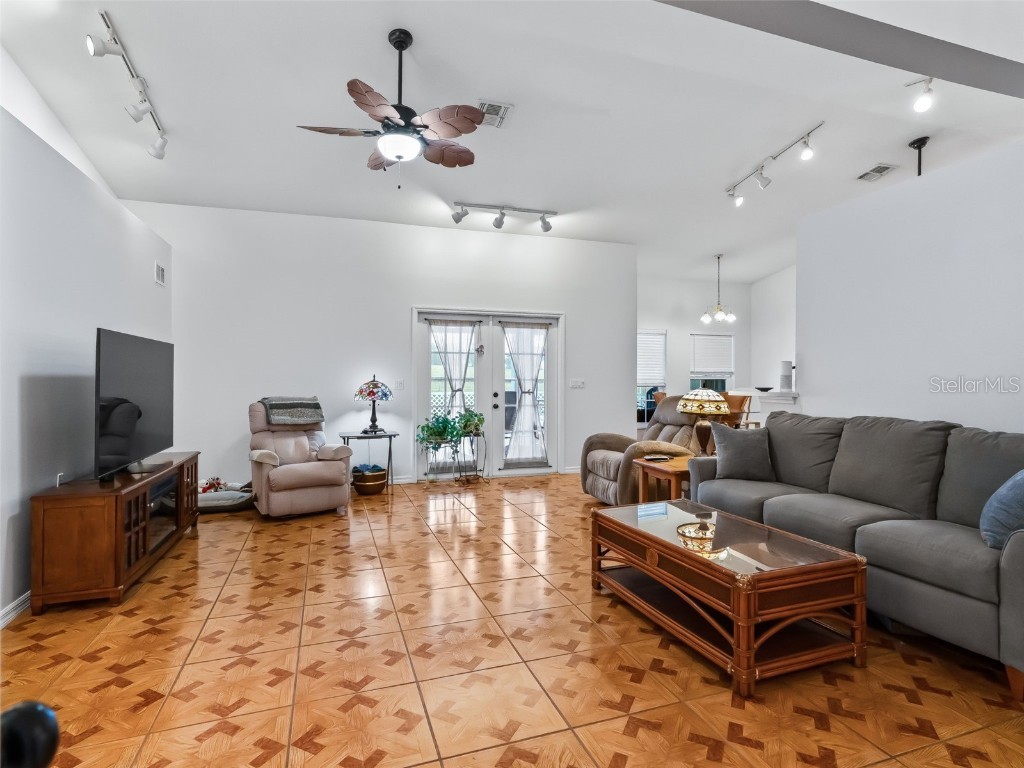 17244 SE 130th Avenue Weirsdale FL 32195 OM710804 image17