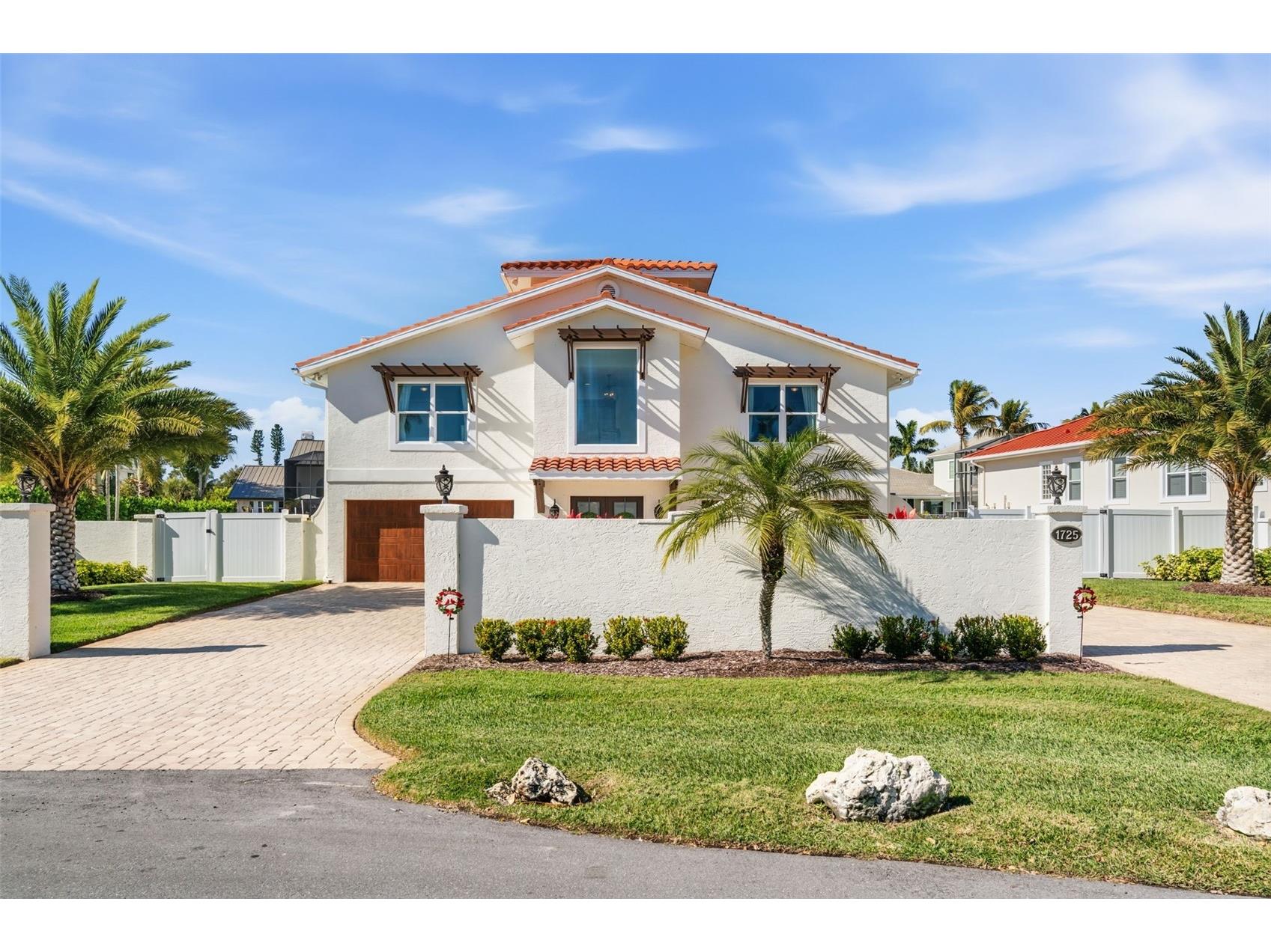 1725 Baywood Drive Sarasota FL 34231 A4680848 image1