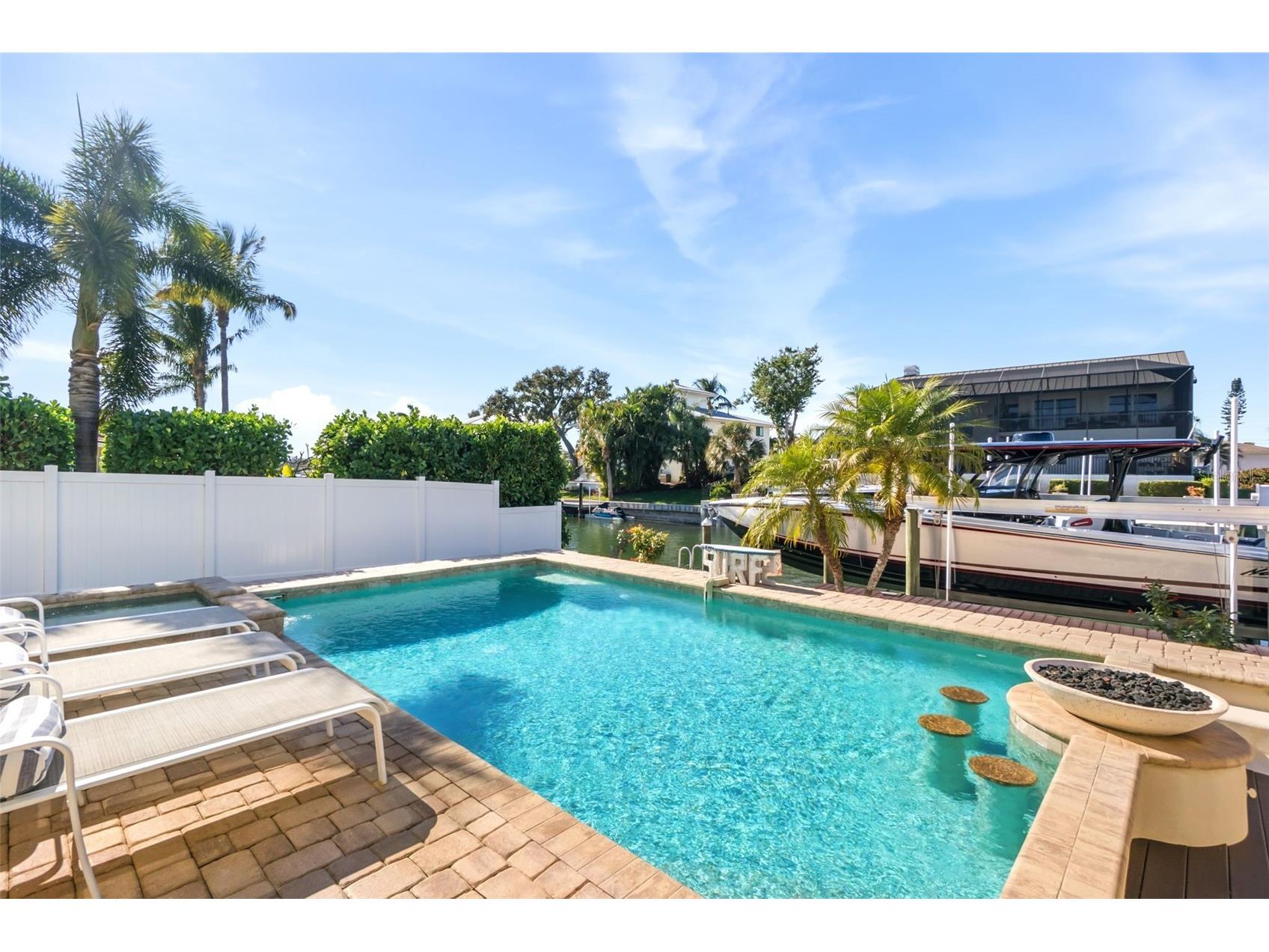 1725 Baywood Drive Sarasota FL 34231 A4680848 image16