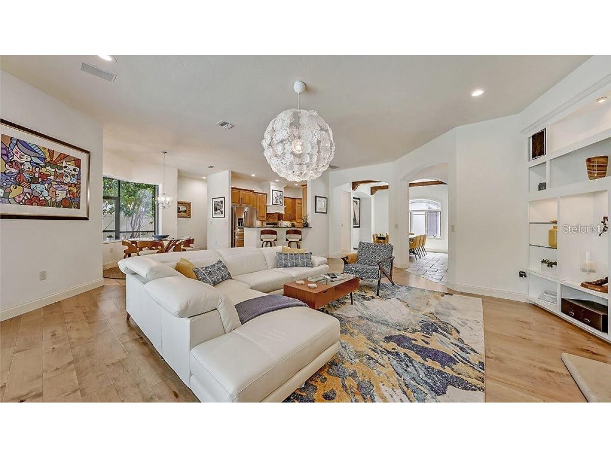 1725 Bonita Court Sarasota FL 34239 A4655035 image12