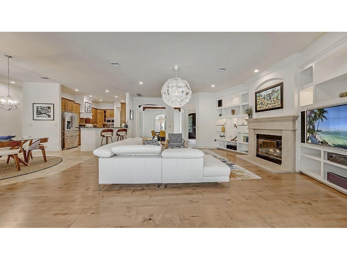 1725 Bonita Court Sarasota FL 34239 A4655035 image13