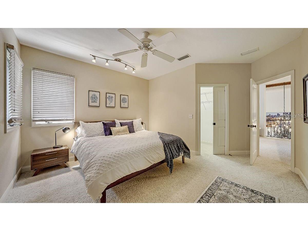 1725 Bonita Court Sarasota FL 34239 A4655035 image29