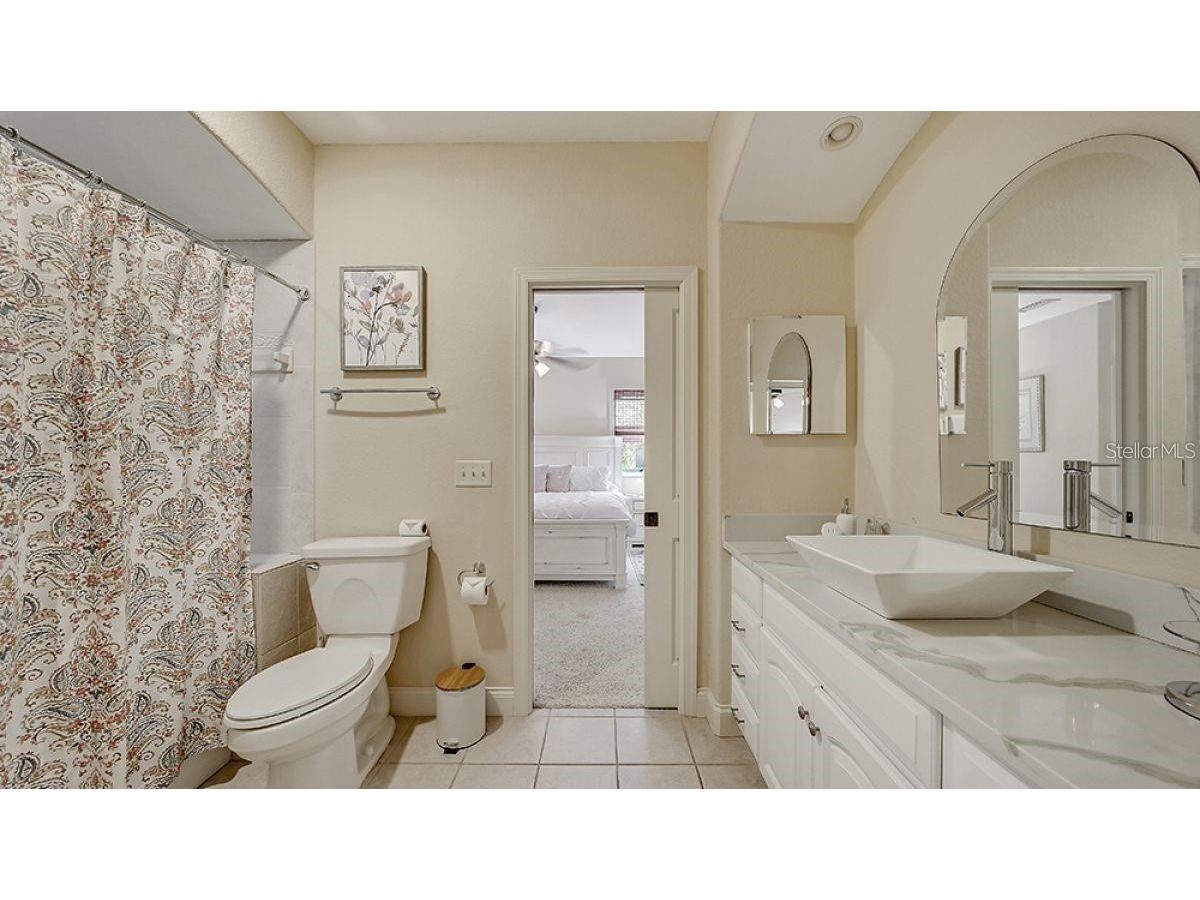 1725 Bonita Court Sarasota FL 34239 A4655035 image30