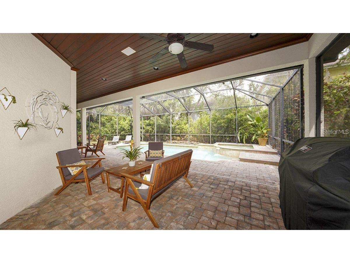 1725 Bonita Court Sarasota FL 34239 A4655035 image45