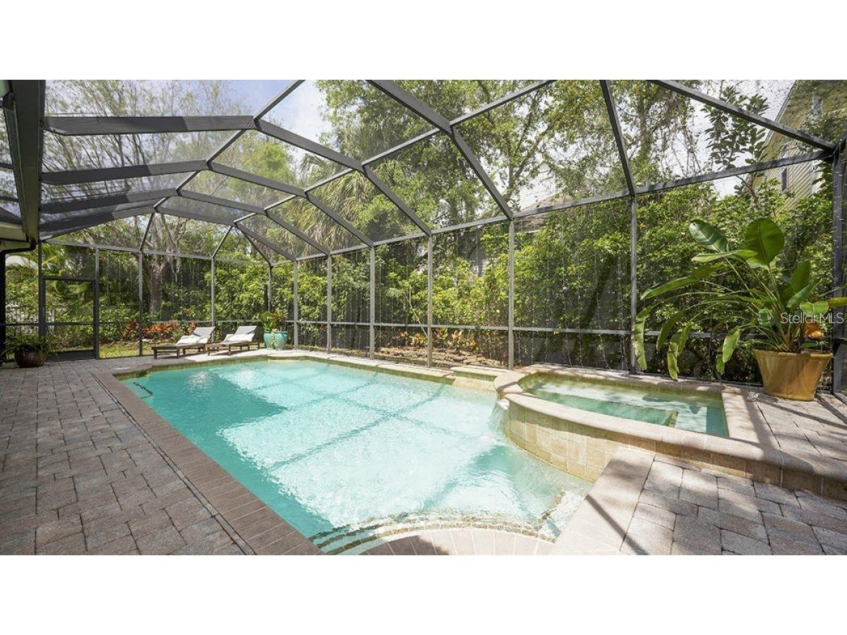 1725 Bonita Court Sarasota FL 34239 A4655035 image50