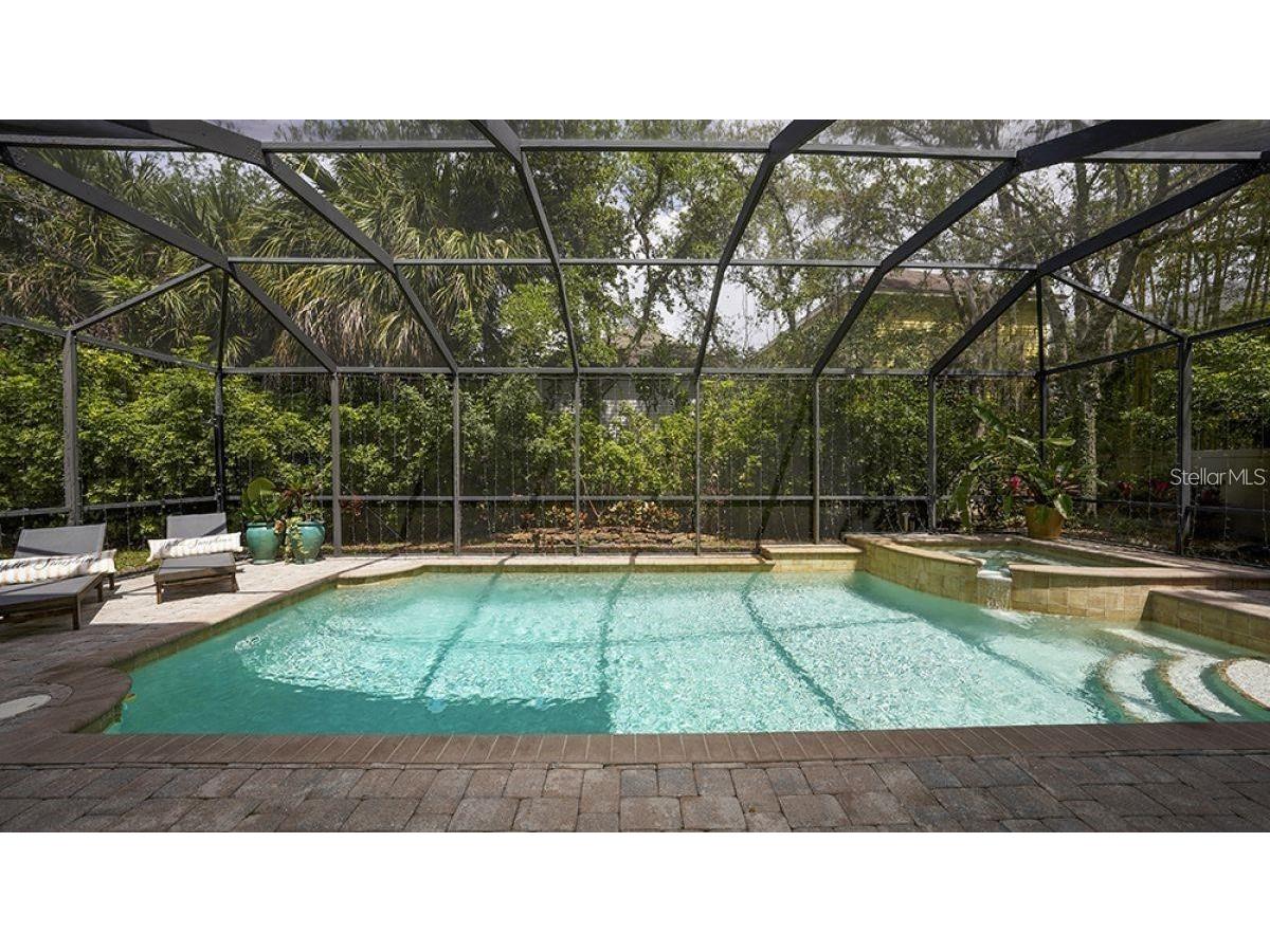 1725 Bonita Court Sarasota FL 34239 A4655035 image51