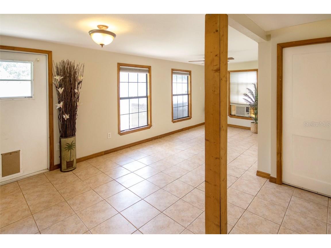 1725 Bradshaw Lane N Saint Petersburg FL 33710 TB8448917 image17