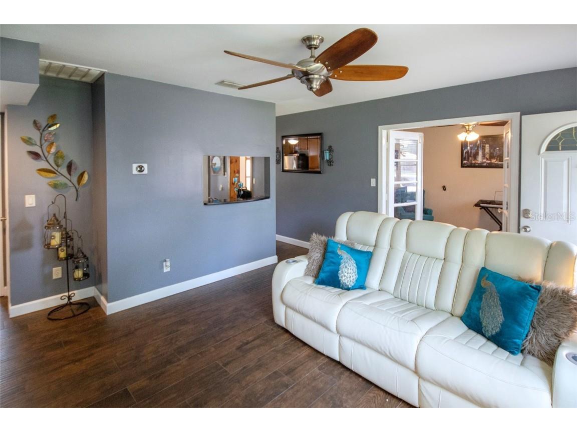 1725 Bradshaw Lane N Saint Petersburg FL 33710 TB8448917 image5