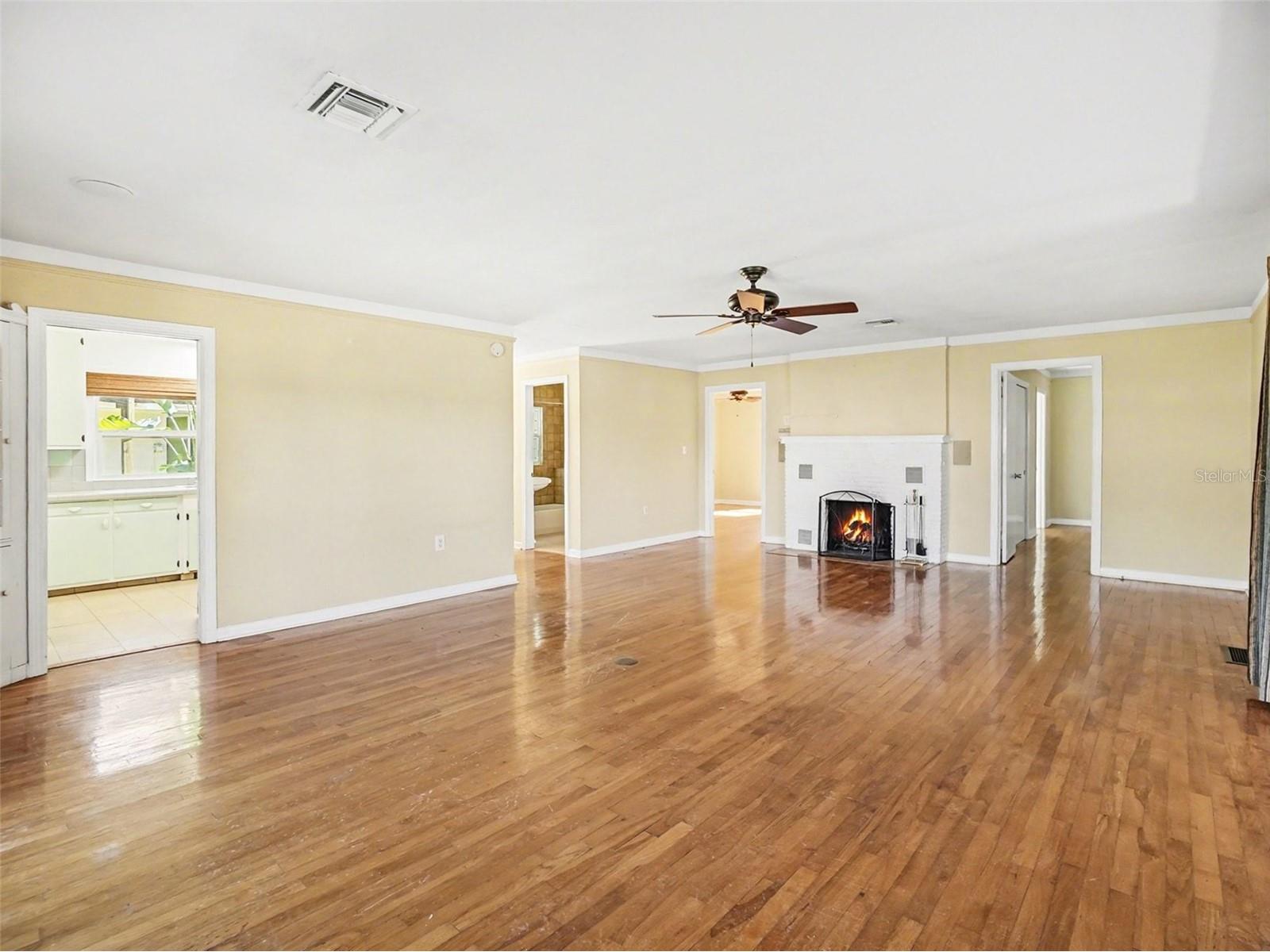 1725 Hamilton Street Eustis FL 32726 - West Crooked Lake G5111753 image3