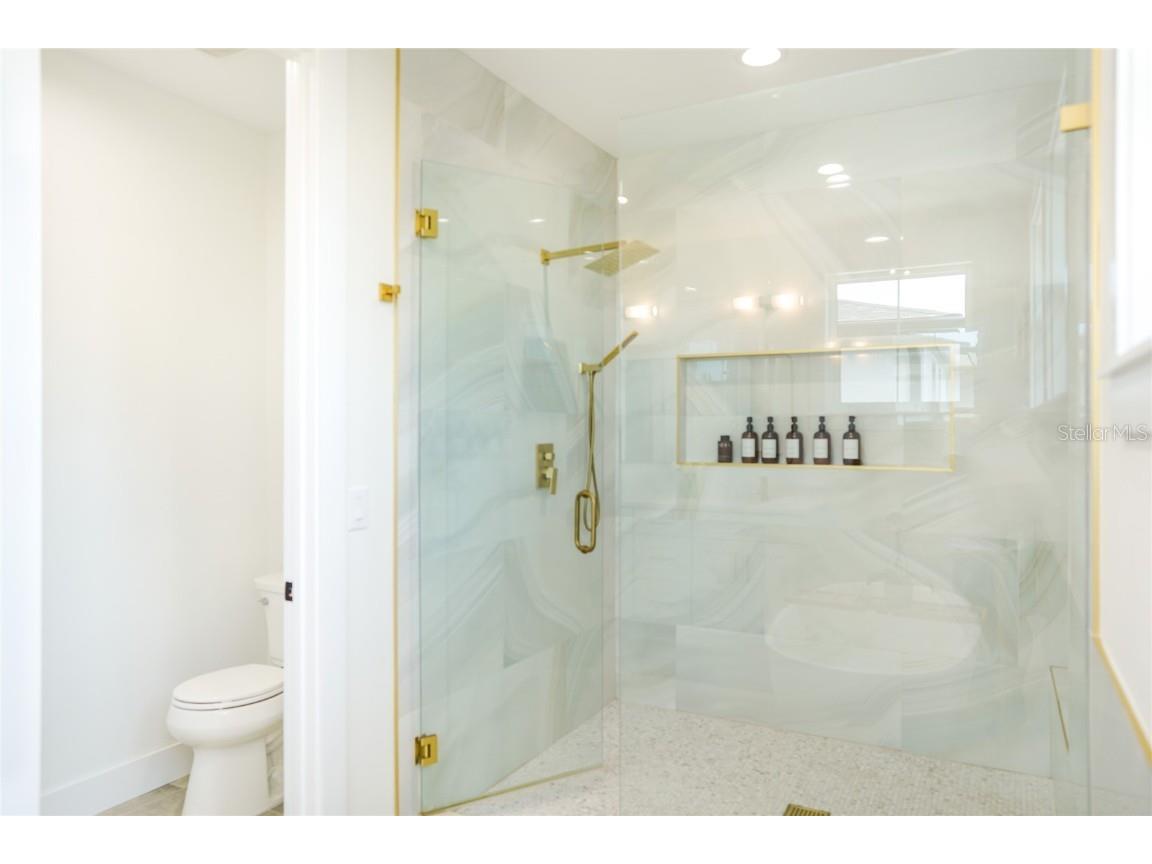 1725 Massachusetts Avenue NE Saint Petersburg FL 33703 TB8368130 image25