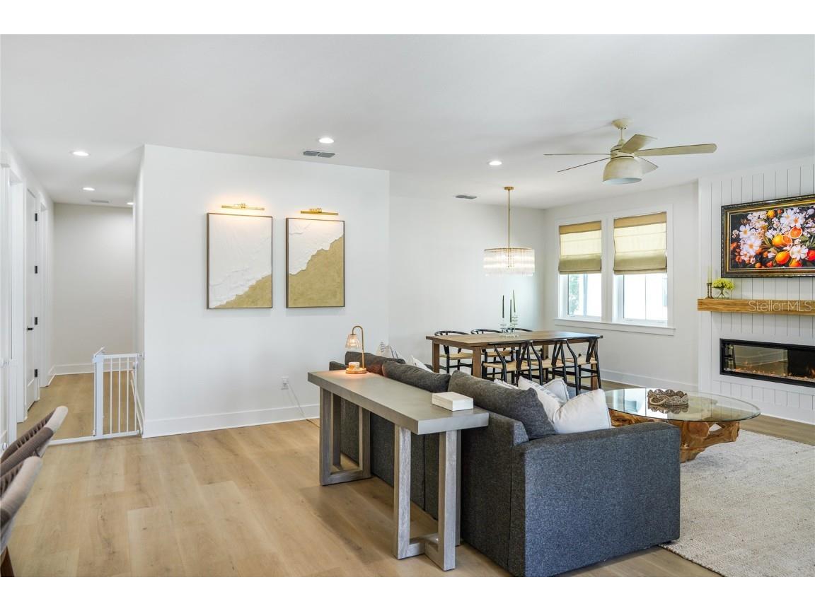 1725 Massachusetts Avenue NE Saint Petersburg FL 33703 TB8368130 image9