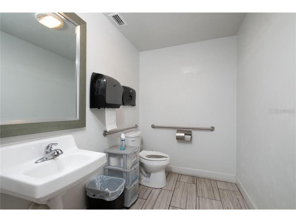 1725 N Main Street Gainesville FL 32609 GC518094 image19