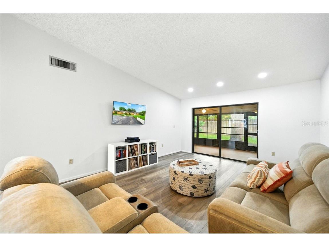 1725 Pine Ridge Way E #E Palm Harbor FL 34684 TB8458482 image11