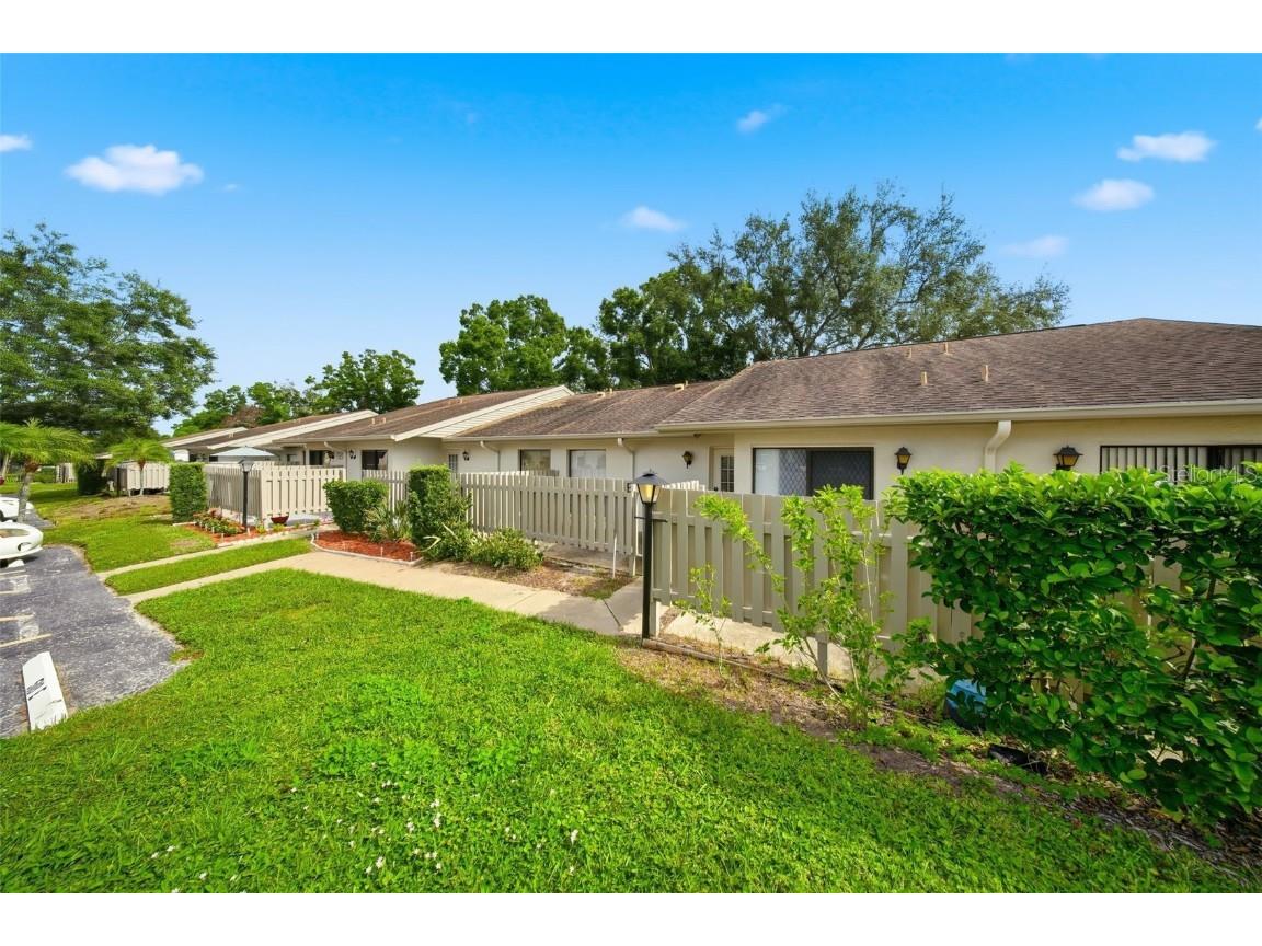 1725 Pine Ridge Way E #E Palm Harbor FL 34684 TB8458482 image28