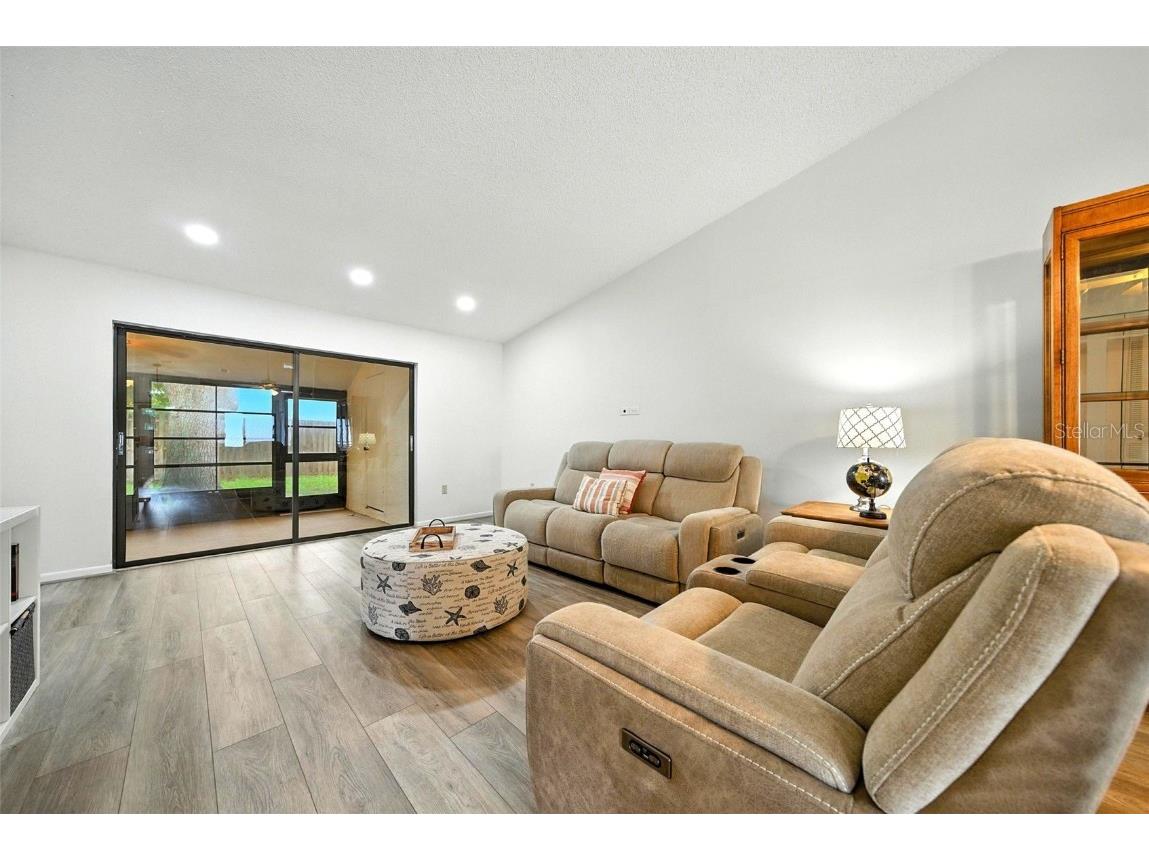 1725 Pine Ridge Way E #E Palm Harbor FL 34684 TB8458482 image9